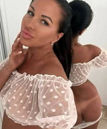 💋 Живу в Москве и готова доставить вам незабываемые моменты эстетического и физического удовольствия. Мои услуги разнообразны и включают всевозможные эротические игры и фантазии. 💞 Обращайтесь ко мне, если вы цените красоту, страсть и нежность. Отзывы о моей работе говорят сами за себя - мои клиенты довольны и возвращаются ко мне снова и снова. 🌟 С удовольствием предоставлю вам фото для того, чтобы вы могли оценить мою привлекательность и озорной характер. 💃 Я гарантирую конфиденциальность и индивидуальный подход к каждому клиенту. Со мной вы познаете наслаждение и реальные ощущения, которые запомнятся на всю жизнь. Вам осталось лишь сделать шаг и встретиться со мной. Жду вас, чтобы предоставить вам незабываемые моменты наслаждения в Москве. 💫 Ирина